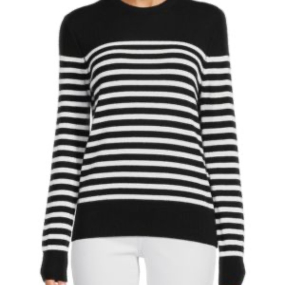 NEW “GAP” Black/White Striped Sweater 🌼 - Picture 5 of 5